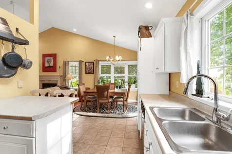 21 Briallia Circle Newmarket NH 03857