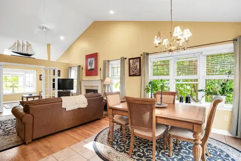 21 Briallia Circle Newmarket NH 03857