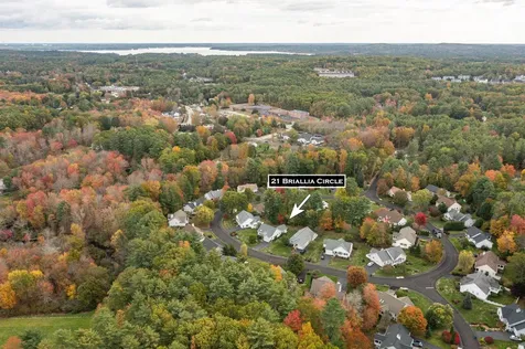 21 Briallia Circle Newmarket NH 03857