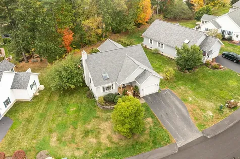 21 Briallia Circle Newmarket NH 03857