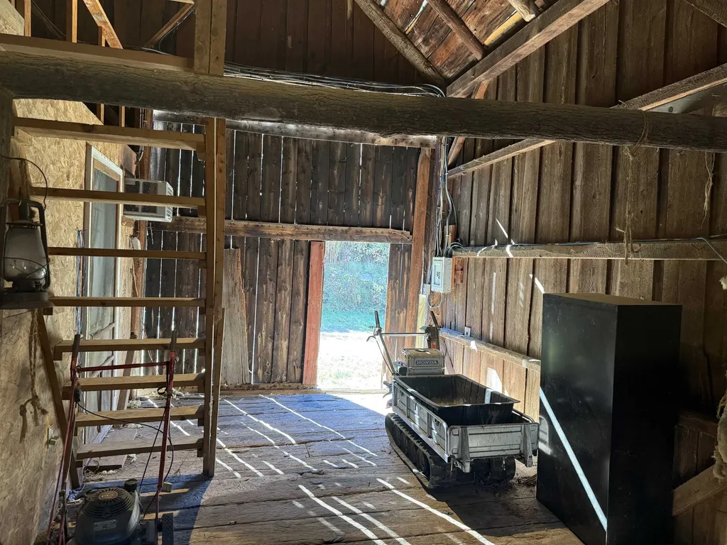 4668 Vt Route 112 Halifax VT 05358