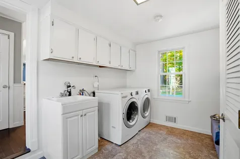 1515 Belmont Street Manchester NH 03104