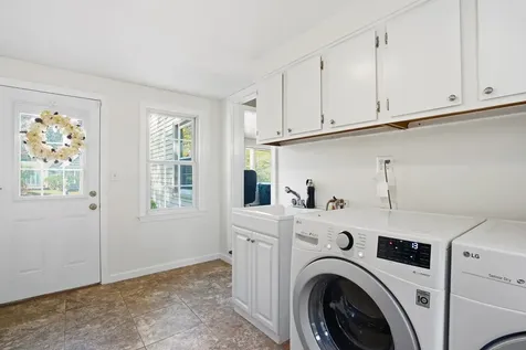 1515 Belmont Street Manchester NH 03104