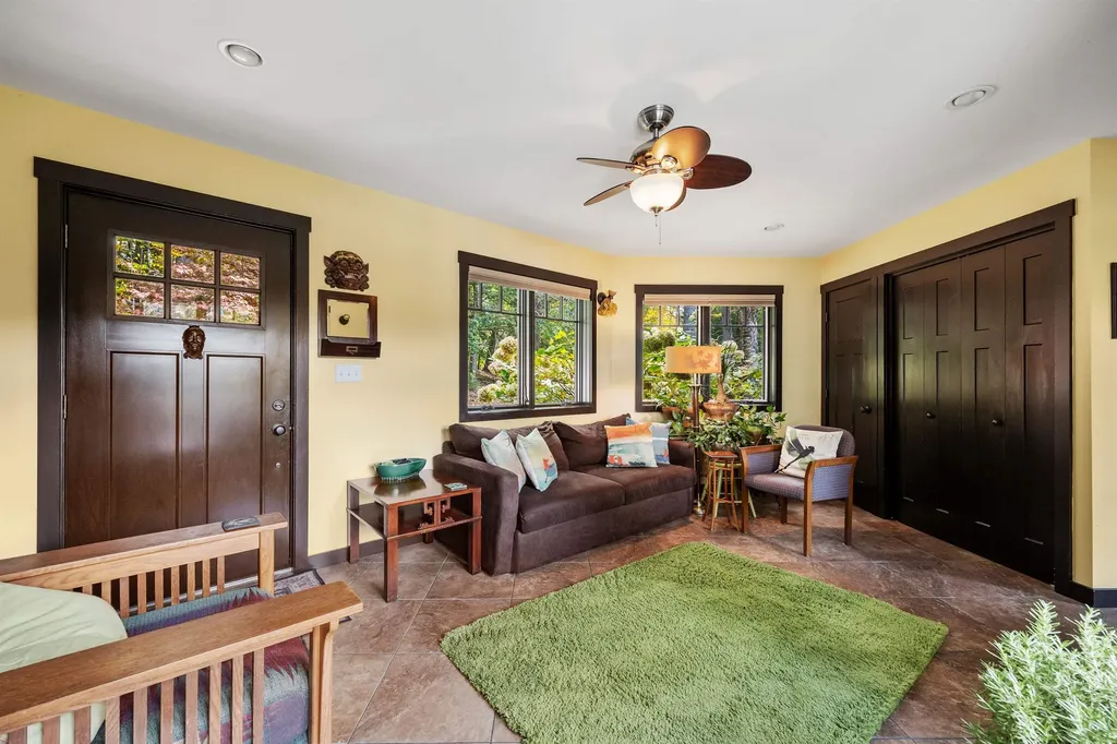 47 Dock Road Belmont NH 03220