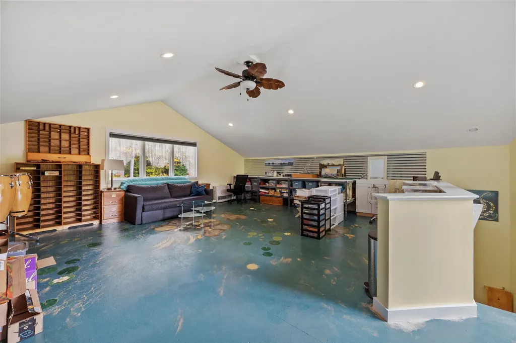 47 Dock Road Belmont NH 03220