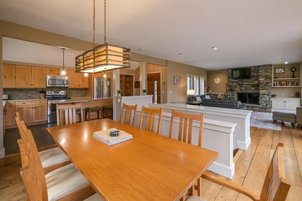 405 Soaring Hawk Road Plymouth VT 05056