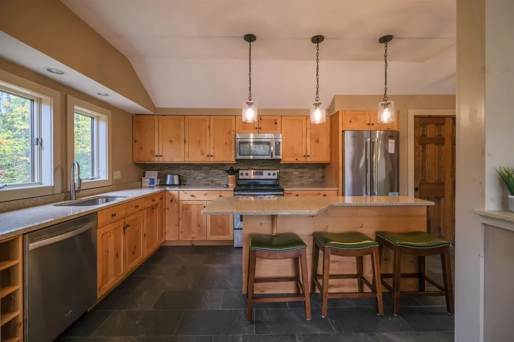 405 Soaring Hawk Road Plymouth VT 05056