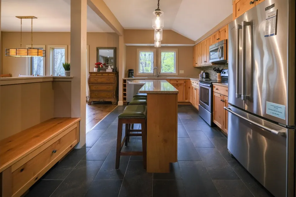 405 Soaring Hawk Road Plymouth VT 05056