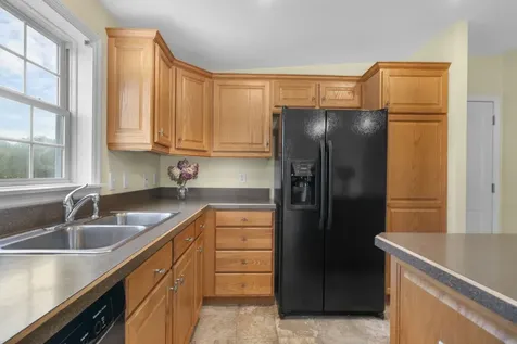 4 Aspen Way North Hampton NH 03862