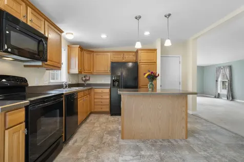 4 Aspen Way North Hampton NH 03862