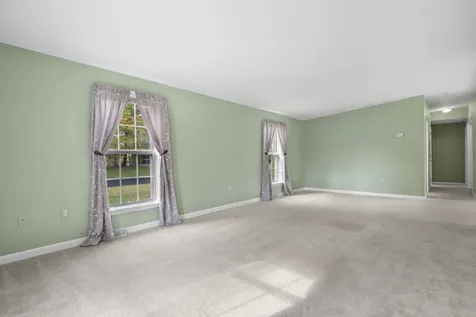 4 Aspen Way North Hampton NH 03862