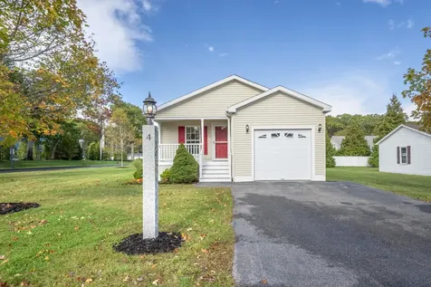 4 Aspen Way North Hampton NH 03862
