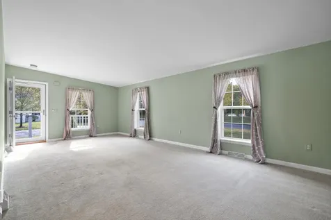 4 Aspen Way North Hampton NH 03862