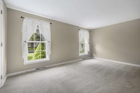 4 Aspen Way North Hampton NH 03862