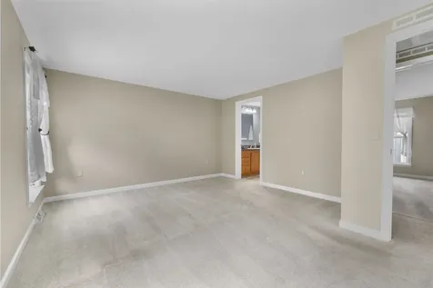 4 Aspen Way North Hampton NH 03862