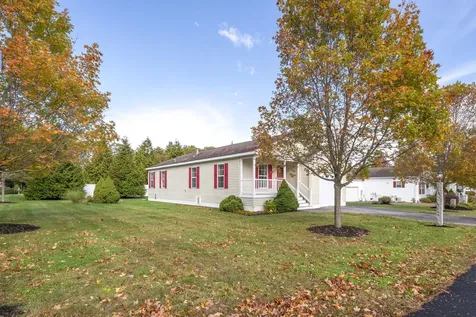 4 Aspen Way North Hampton NH 03862