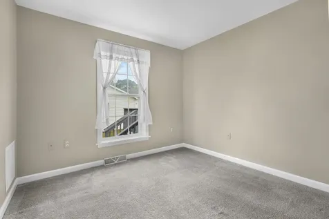 4 Aspen Way North Hampton NH 03862