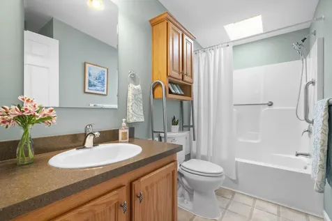 4 Aspen Way North Hampton NH 03862