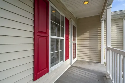 4 Aspen Way North Hampton NH 03862