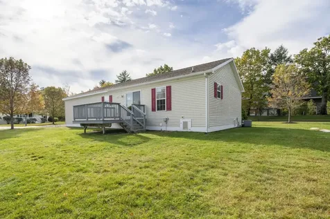 4 Aspen Way North Hampton NH 03862