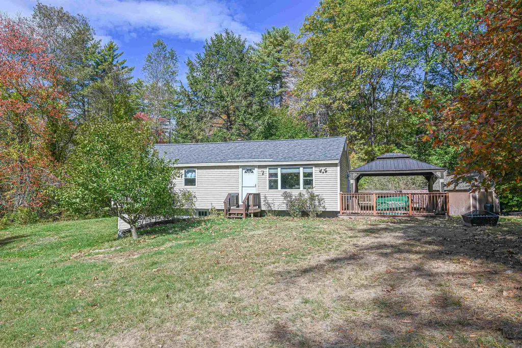 26 Roy Street Raymond NH 03077