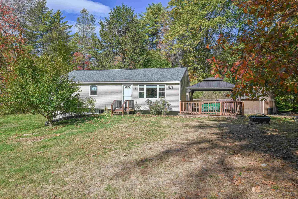 26 Roy Street Raymond NH 03077