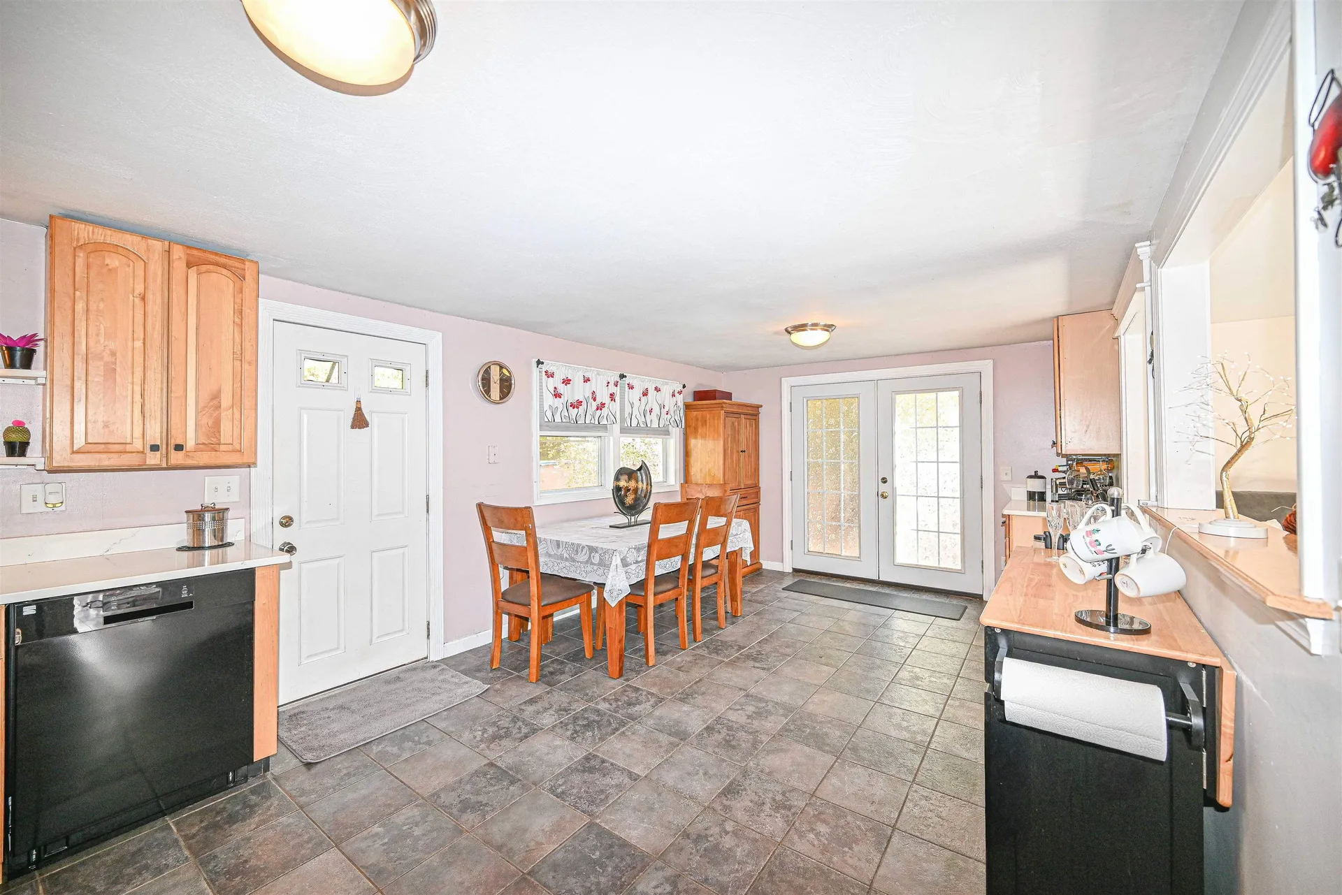 26 Roy Street Raymond NH 03077