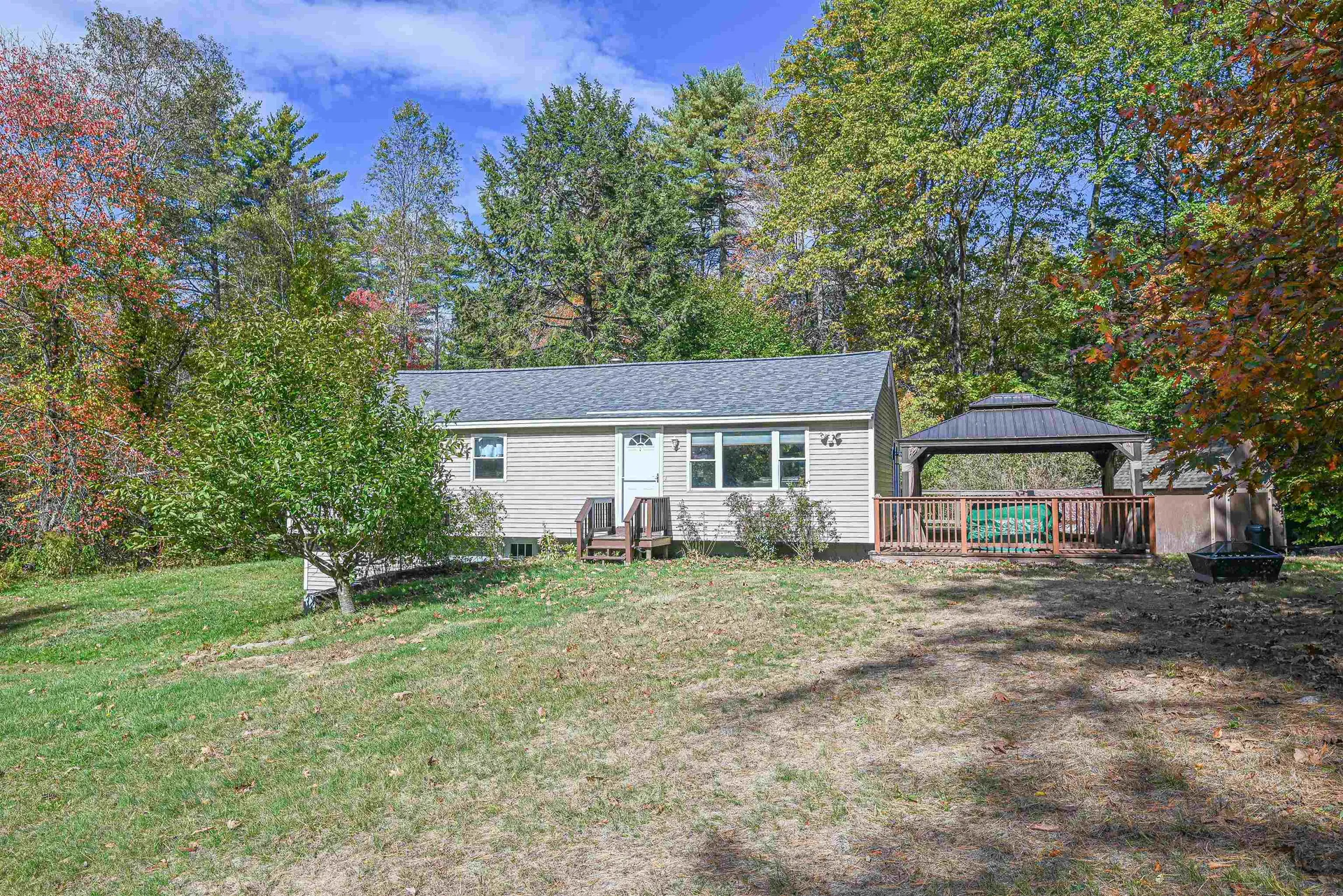 26 Roy Street Raymond NH 03077