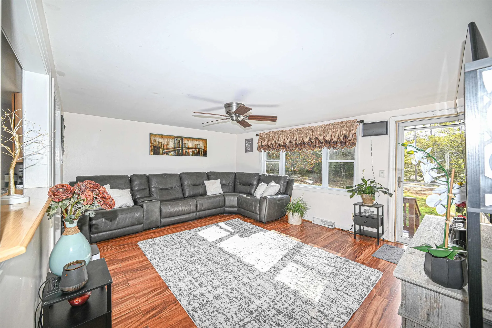 26 Roy Street Raymond NH 03077