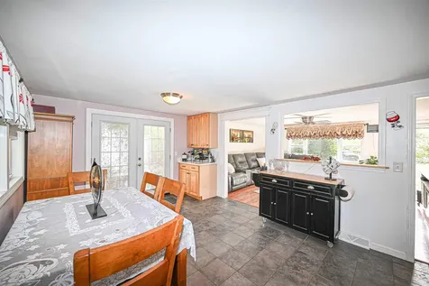 26 Roy Street Raymond NH 03077