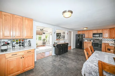 26 Roy Street Raymond NH 03077