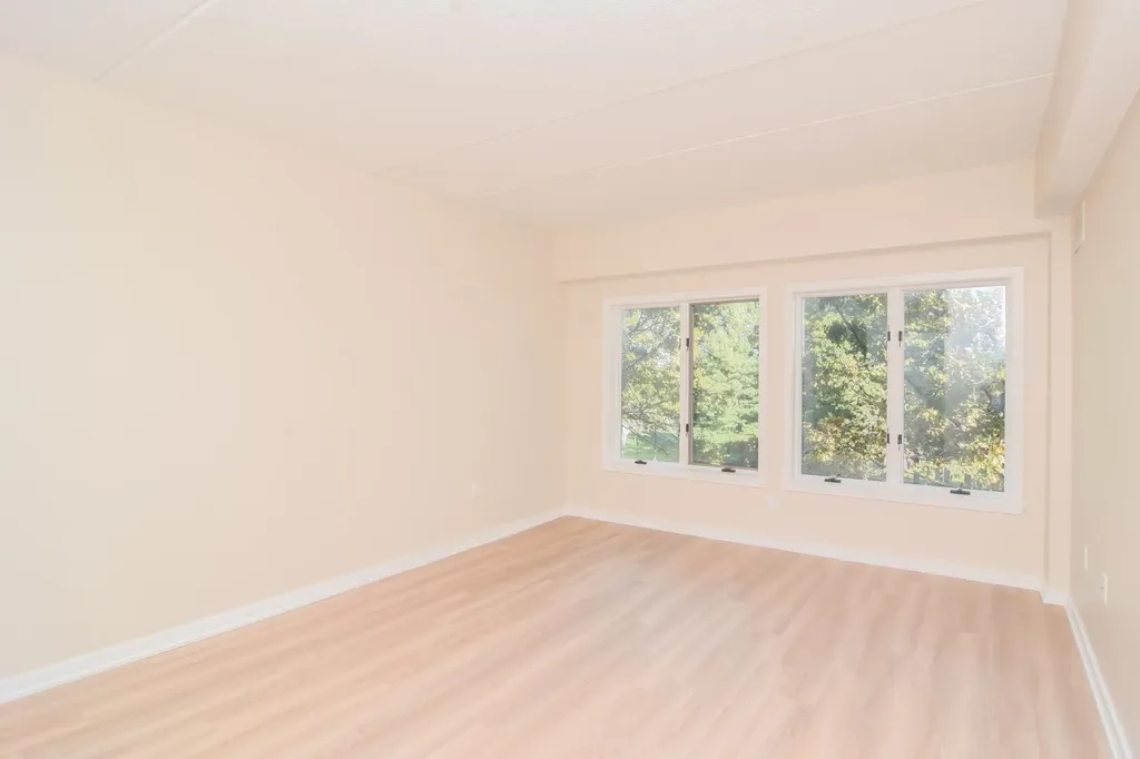 12 Mountain Laurels Drive Nashua NH 03062