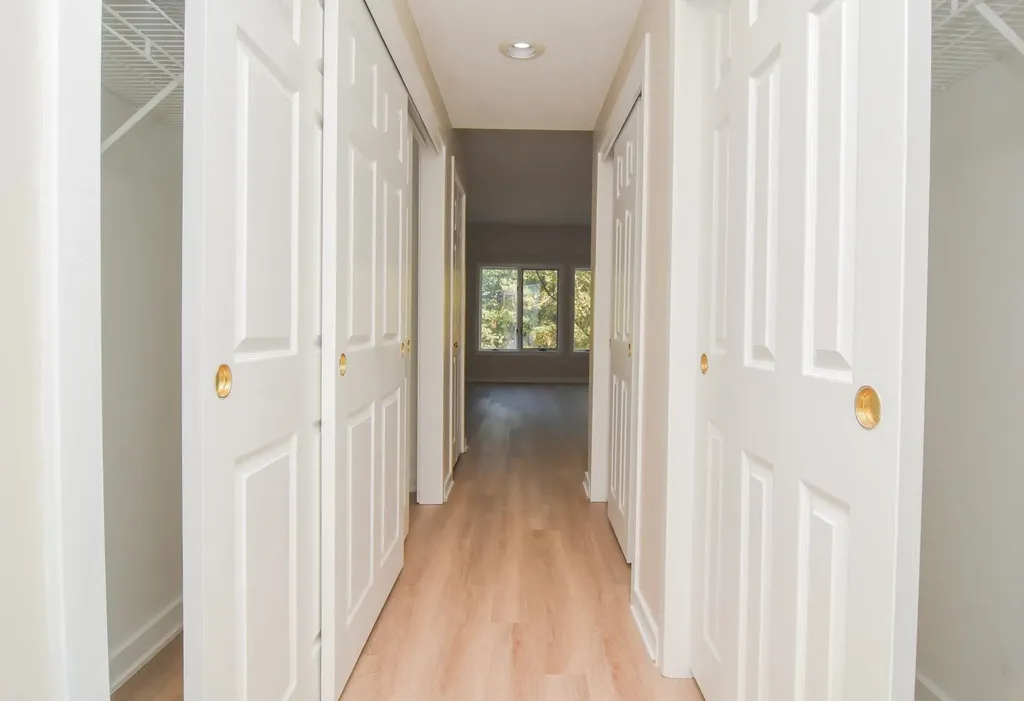 12 Mountain Laurels Drive Nashua NH 03062