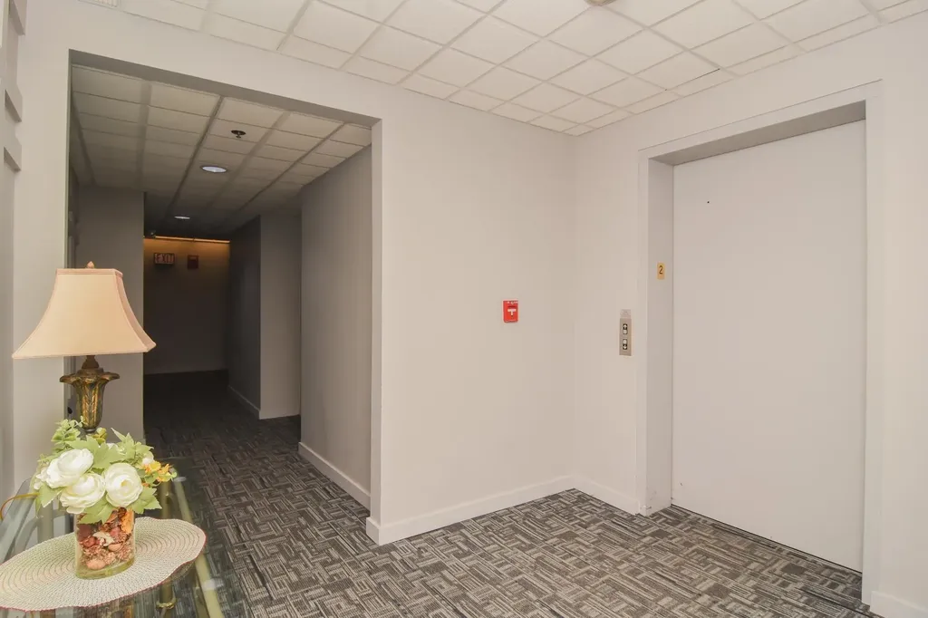 12 Mountain Laurels Drive Nashua NH 03062