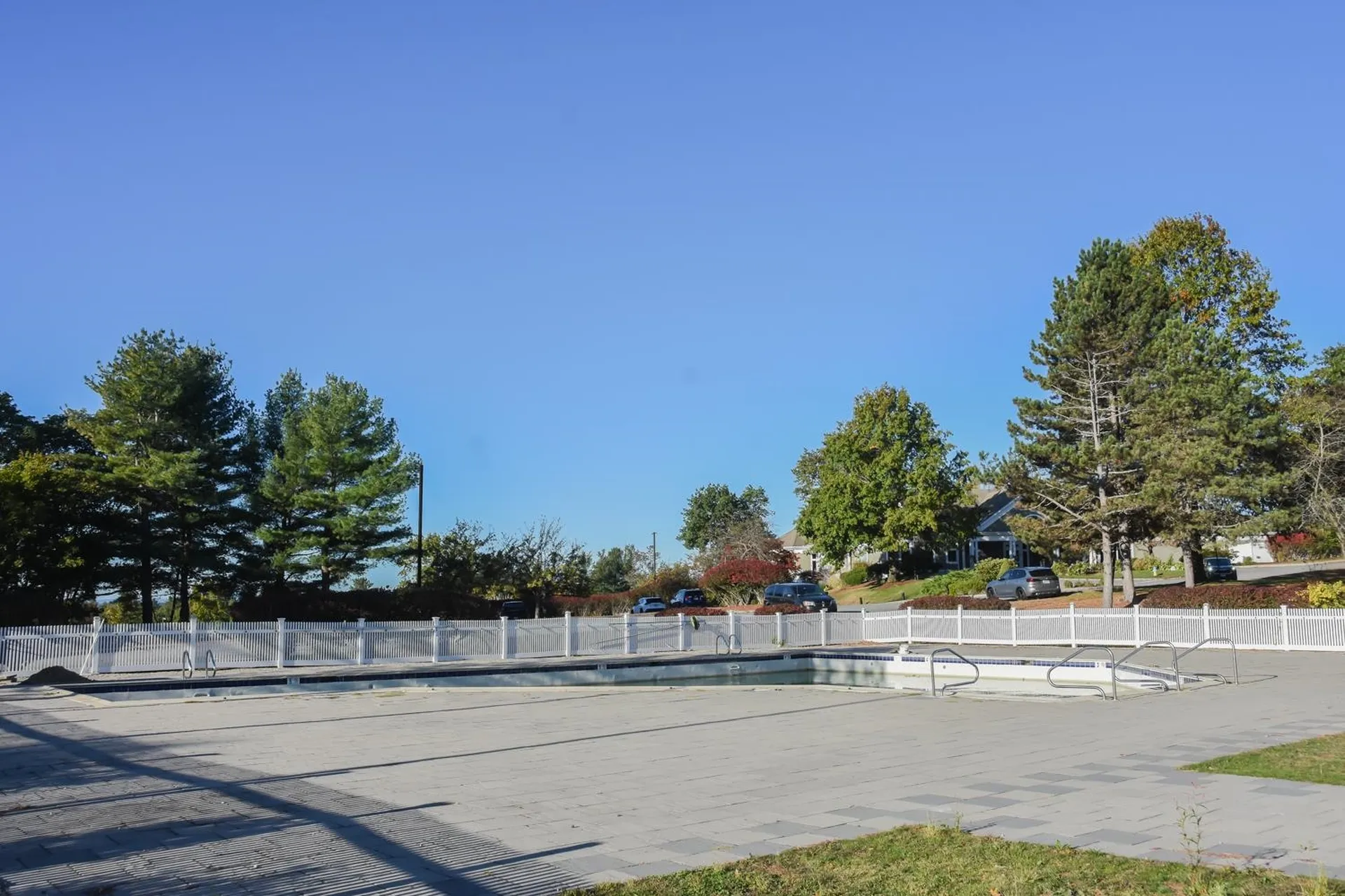 12 Mountain Laurels Drive Nashua NH 03062