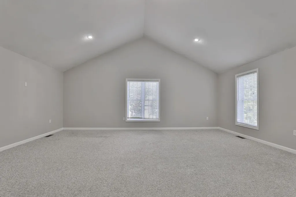 98 Barbara Lane Hudson NH 03051