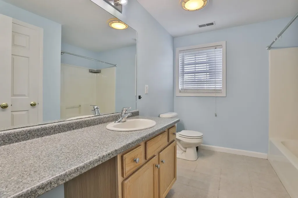 98 Barbara Lane Hudson NH 03051