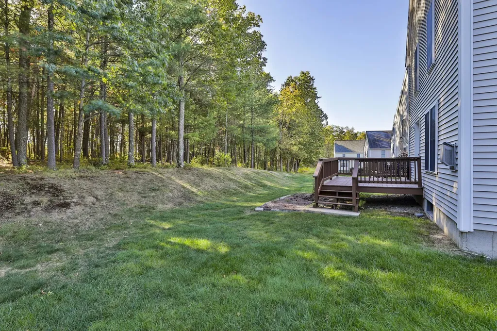 98 Barbara Lane Hudson NH 03051