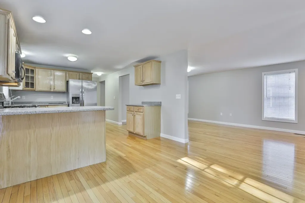 98 Barbara Lane Hudson NH 03051