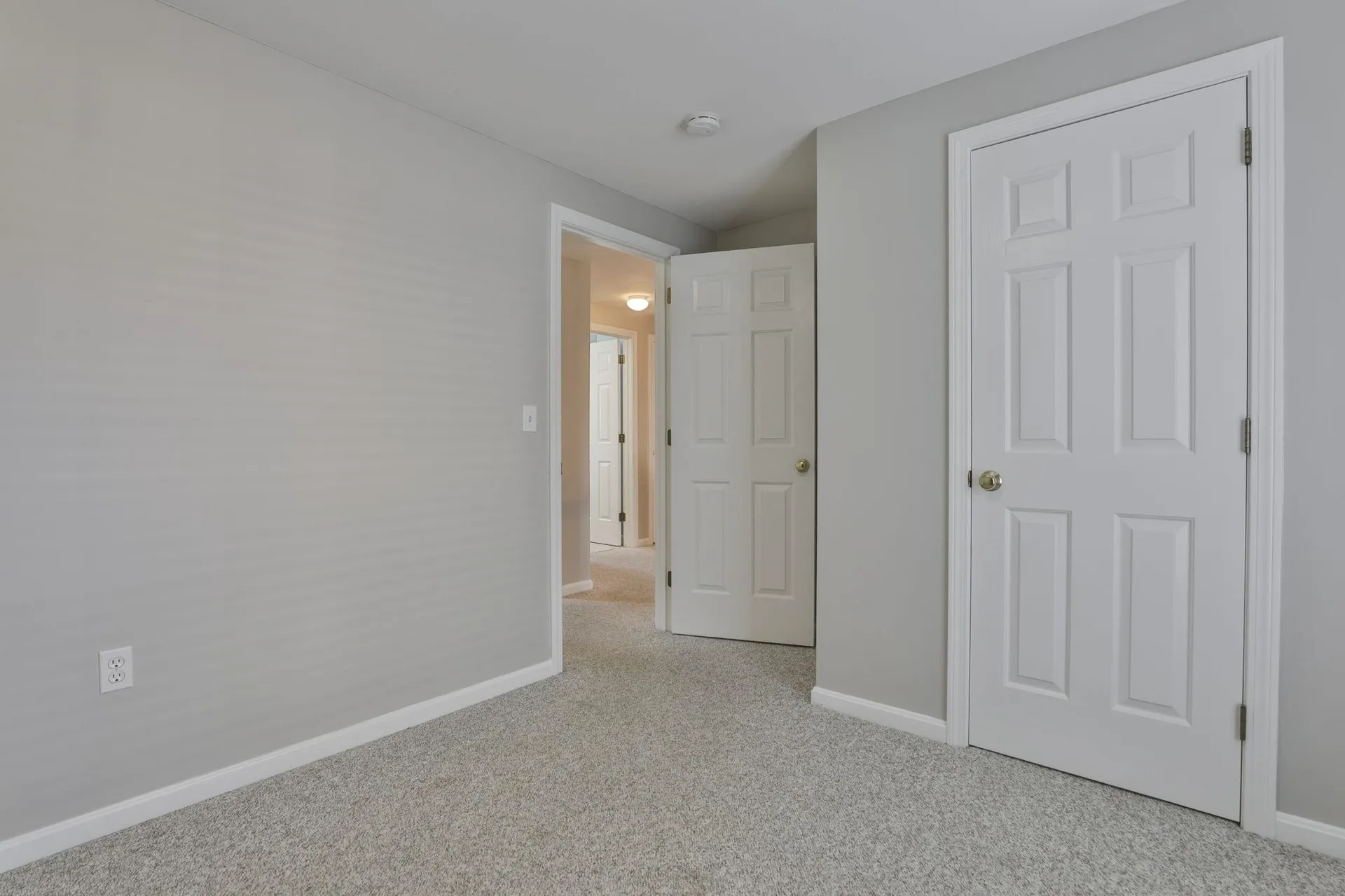 98 Barbara Lane Hudson NH 03051