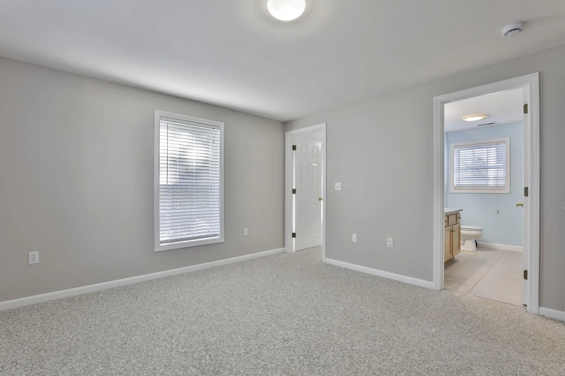 98 Barbara Lane Hudson NH 03051