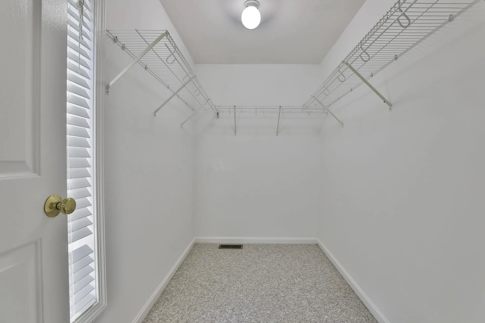 98 Barbara Lane Hudson NH 03051