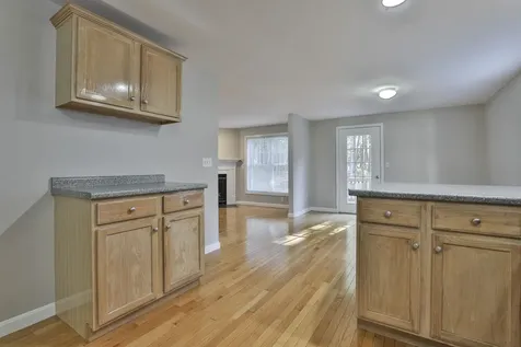 98 Barbara Lane Hudson NH 03051