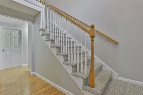 98 Barbara Lane Hudson NH 03051