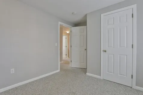 98 Barbara Lane Hudson NH 03051