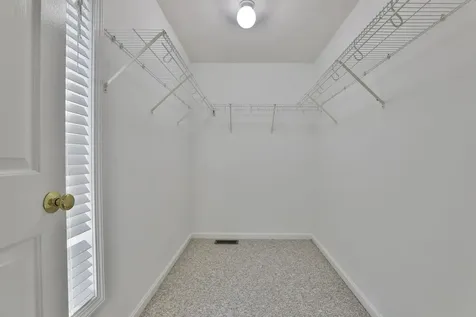 98 Barbara Lane Hudson NH 03051