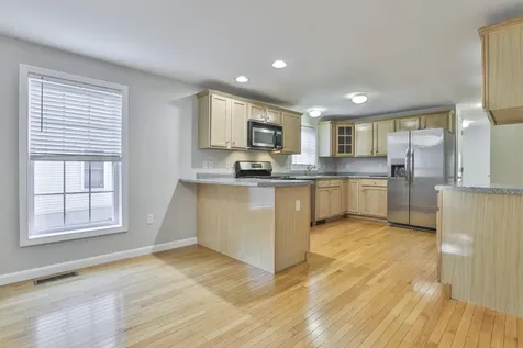 98 Barbara Lane Hudson NH 03051