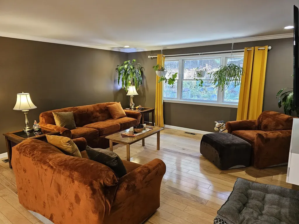 297 Hale Hill Road Swanzey NH 03446