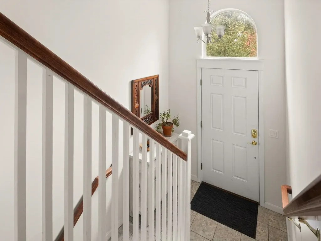 61 Finch Court South Burlington VT 05403