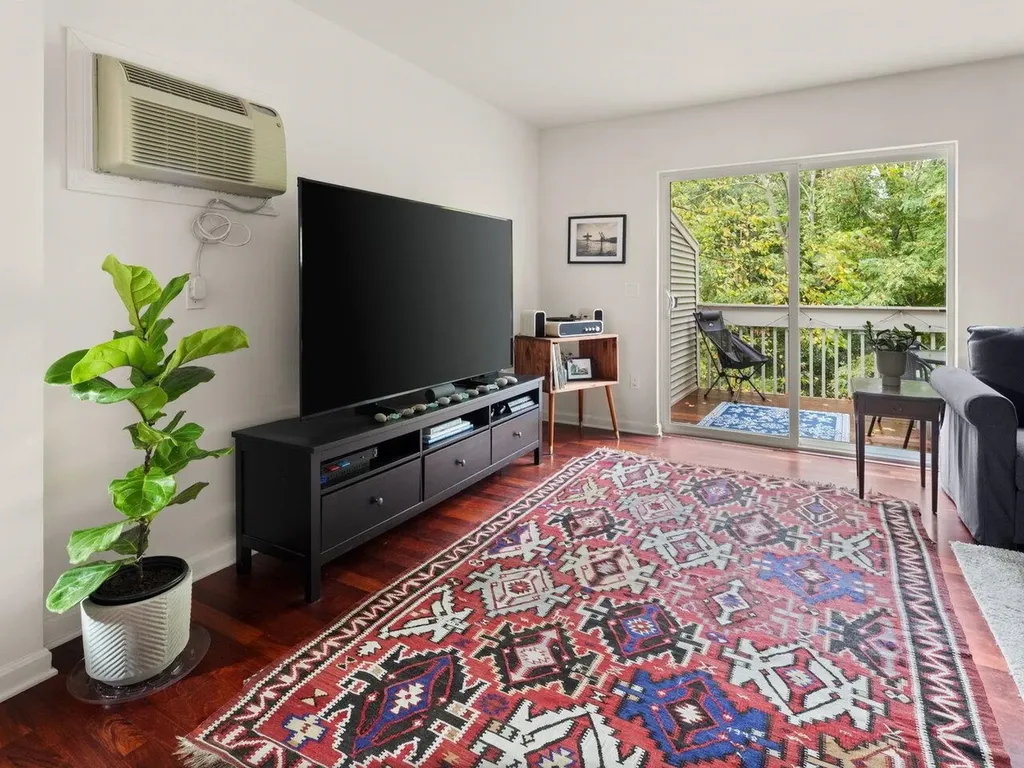 61 Finch Court South Burlington VT 05403